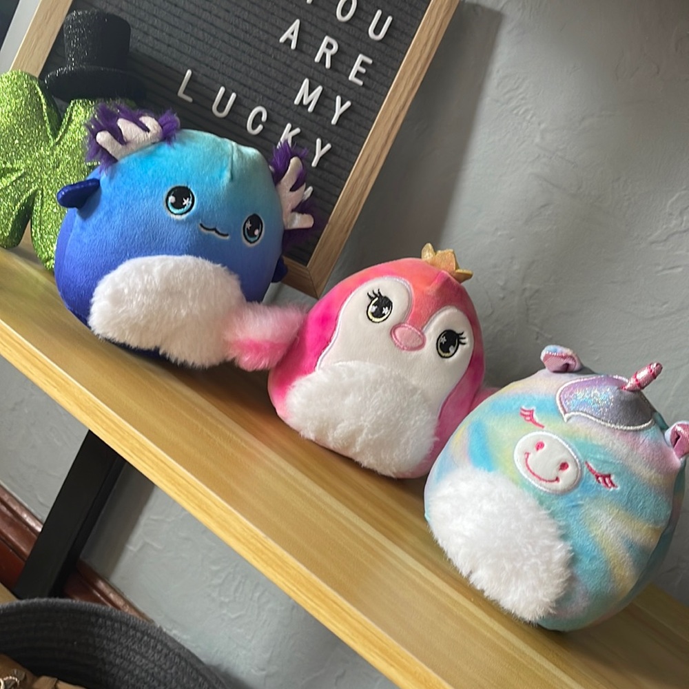 Squishmallows mystery bag trio
